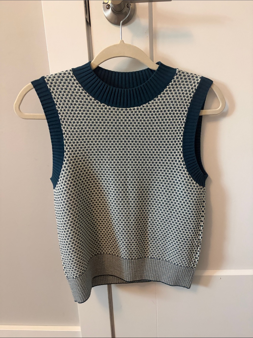 Sleeveless Knit Shell with Teal Trim
